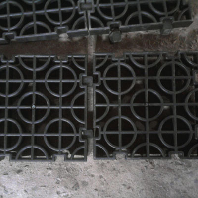 Plastic Tree grate01